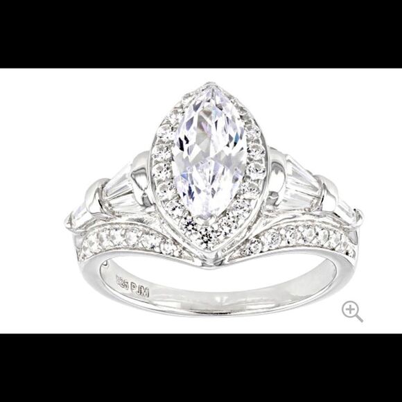 Marquis cut solitaire with baguettes & round sz 7 - Picture 1 of 4